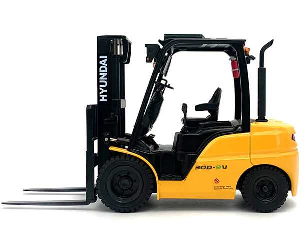 Hyundai 30D-9V